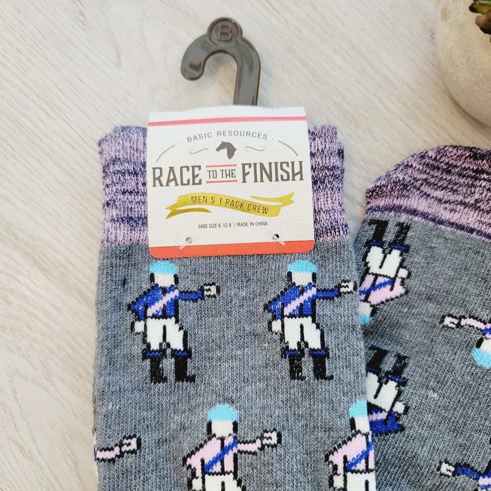 💕 NWT Basic Resources Race To The Finish Crew Socks - Picture 6 of 8